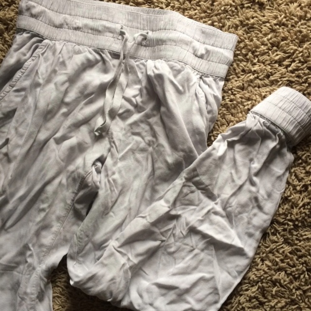 SOLD: TNA Light Gray Drawstring Pants Capris